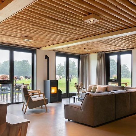 Villa Koe In De Kost Heeten Esterno foto